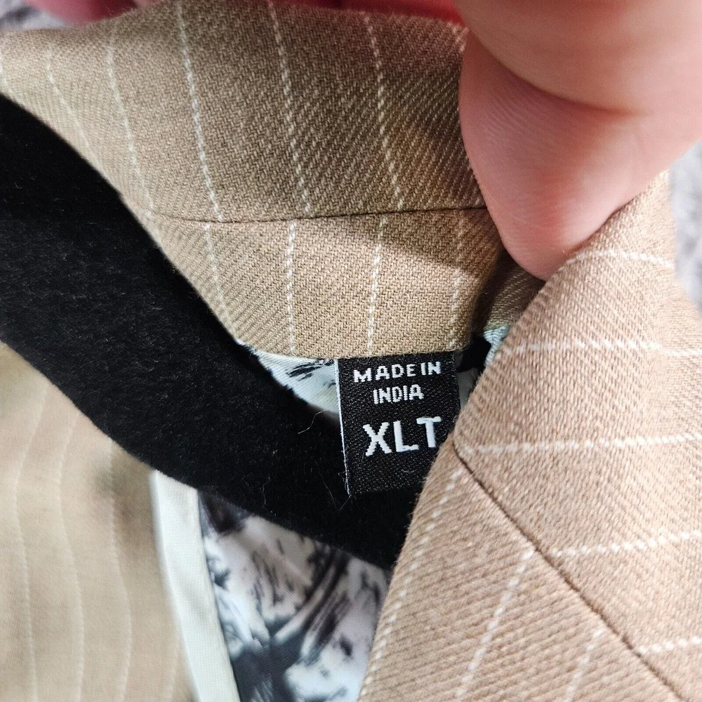 NWT Murano XLT Suit‎ Blazer Jacket Sport Coat Men Tan White Pinstriped